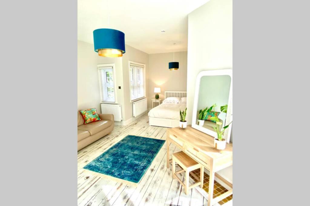 Cleveland House - Perfect For Beaches And Town. 伯恩茅斯 外观 照片