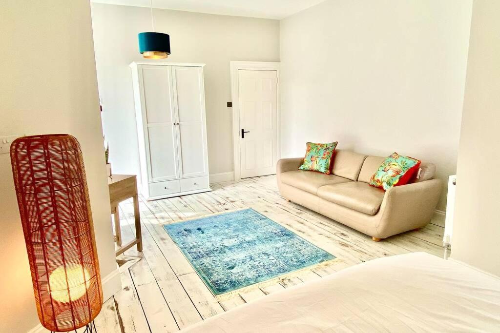 Cleveland House - Perfect For Beaches And Town. 伯恩茅斯 外观 照片